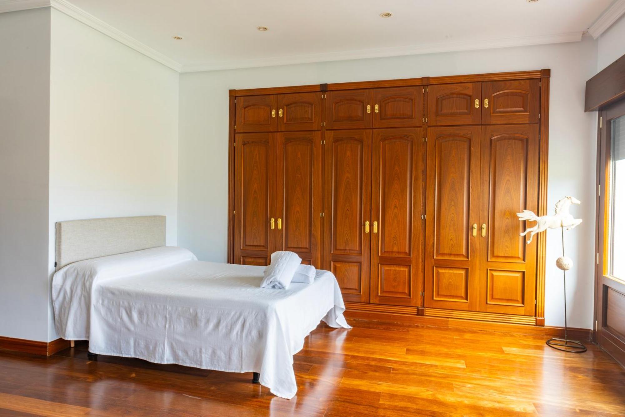 Villa Mansion Con Jacuzzi A 40 Grados, Gran Piscina Y Padel à El Tiemblo Extérieur photo