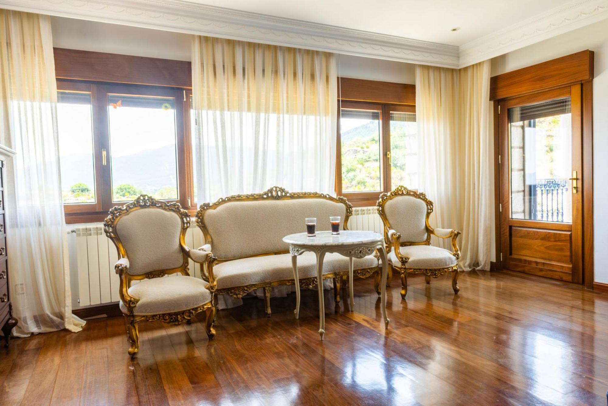 Villa Mansion Con Jacuzzi A 40 Grados, Gran Piscina Y Padel à El Tiemblo Extérieur photo