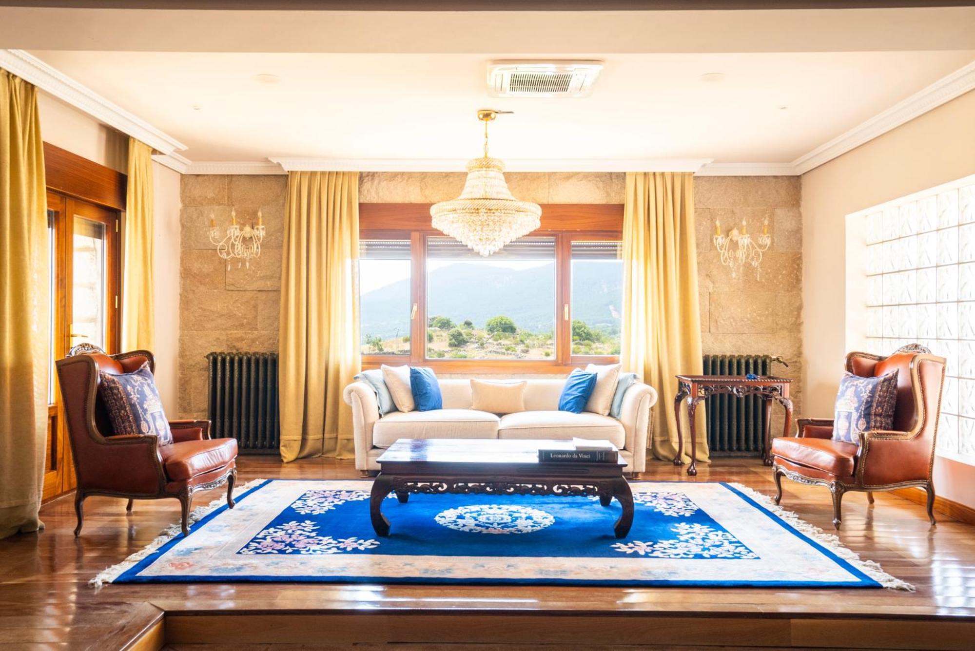 Villa Mansion Con Jacuzzi A 40 Grados, Gran Piscina Y Padel à El Tiemblo Extérieur photo
