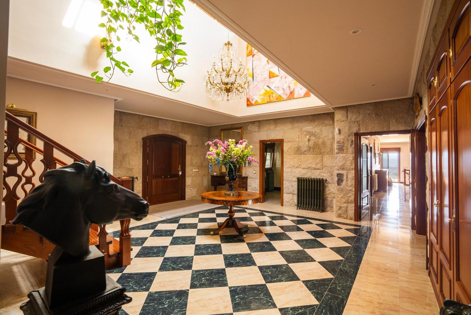 Villa Mansion Con Jacuzzi A 40 Grados, Gran Piscina Y Padel à El Tiemblo Extérieur photo