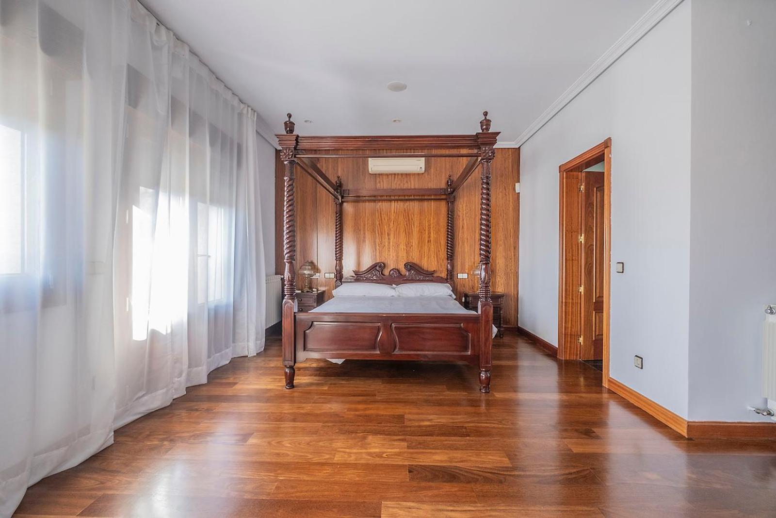 Villa Mansion Con Jacuzzi A 40 Grados, Gran Piscina Y Padel à El Tiemblo Extérieur photo