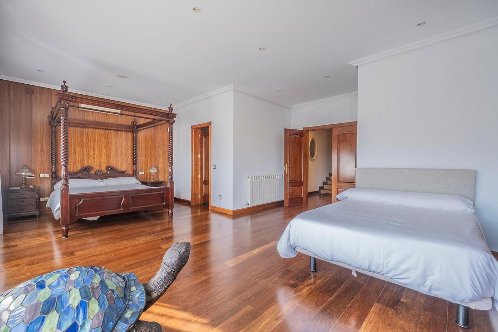 Villa Mansion Con Jacuzzi A 40 Grados, Gran Piscina Y Padel à El Tiemblo Extérieur photo