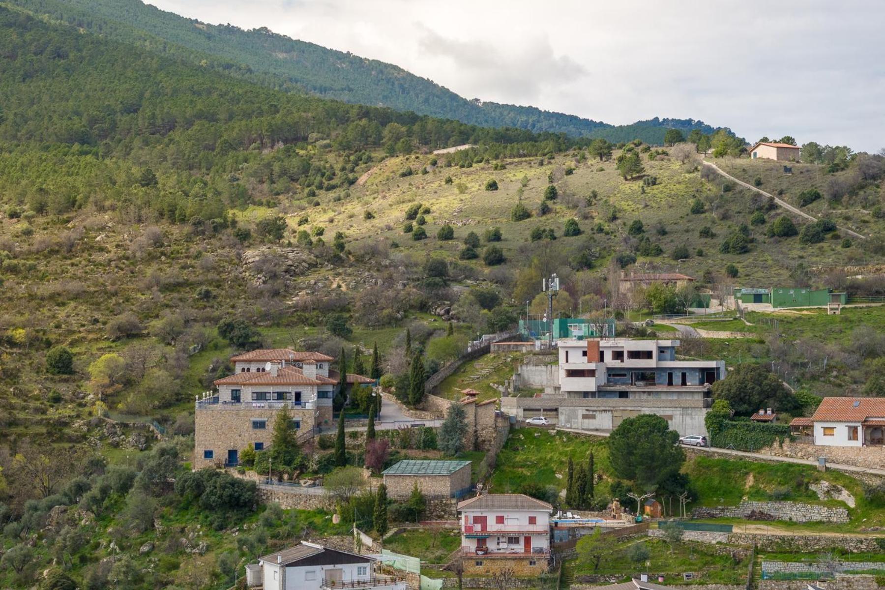 Villa Mansion Con Jacuzzi A 40 Grados, Gran Piscina Y Padel à El Tiemblo Extérieur photo